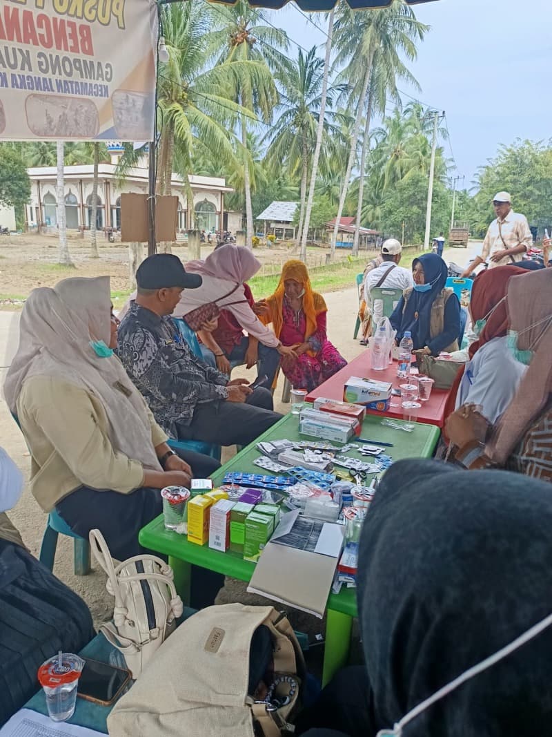 
						 Kemenkes : Waspadai Risiko KLB di Pengungsian Banjir Aceh dan Sumatera 
					