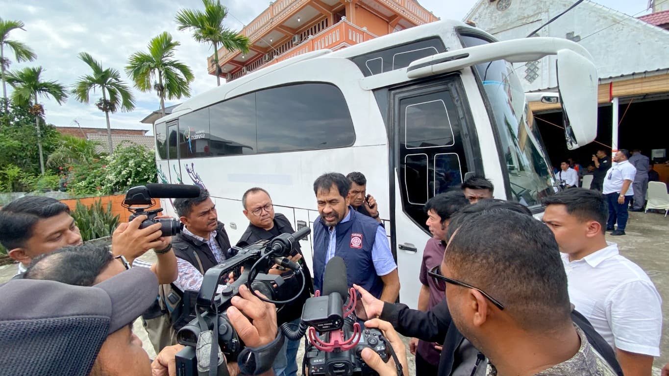 
						 Gubernur Aceh Tekankan Stabilisasi Harga dan Huntara Jelang Ramadan 
					