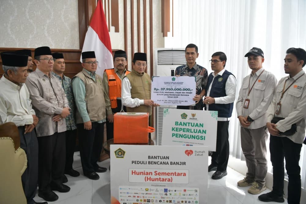 
						 Pemerintah Aceh Terima Bantuan Kementerian Agama untuk Penanganan Dampak Banjir dan Longsor 
					