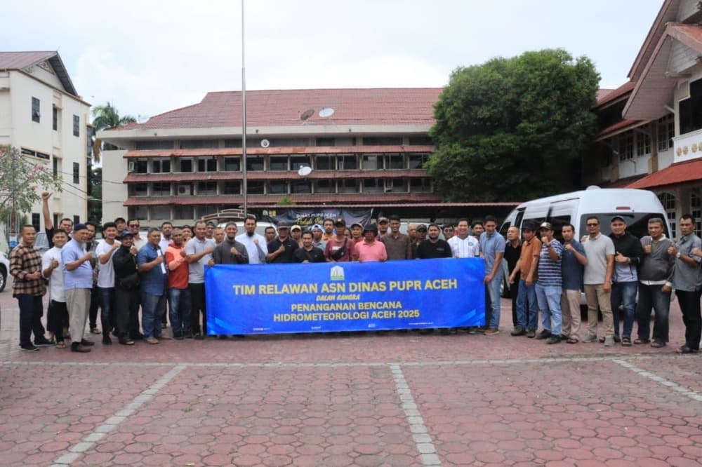 
						 Dinas PUPR Aceh Lepas Relawan Bersih-Bersih Pasca Bencana di Aceh Tamiang 
					