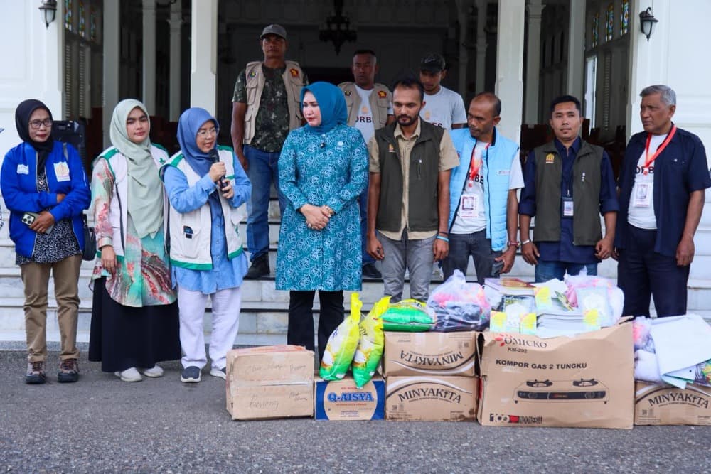 
						 Kak Na Apresiasi Sumbangsih Relawan Pada Masa Tanggap Darurat Banjir Aceh 
					