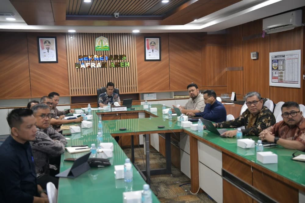 
						 Sekda Aceh Dorong Kejelasan Mekanisme Pembersihan Wilayah dan Cash for Work untuk Pemulihan Masyarakat Pasca Bencana 
					