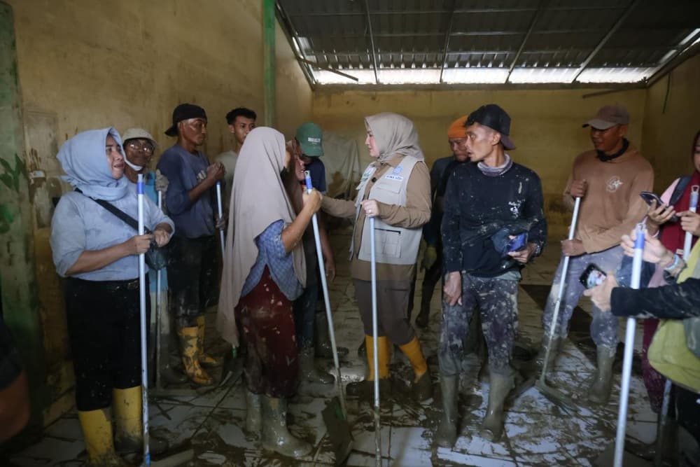 
						 Kak Na Apresiasi Semangat Juang Para Guru di Lokasi Bencana 
					