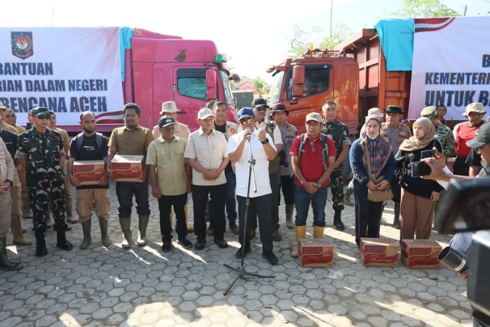 
						 Wagub Fadhlullah Dampingi Mendagri ke Aceh Tamiang dan Bener Meriah, Pastikan Pemulihan Pascabencana Berjalan Cepat 
					