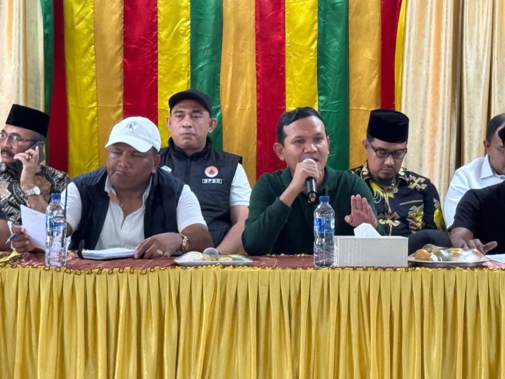 
						 Wagub Aceh Turun Tangan, Polemik Huntara Bireuen Diputuskan 
					