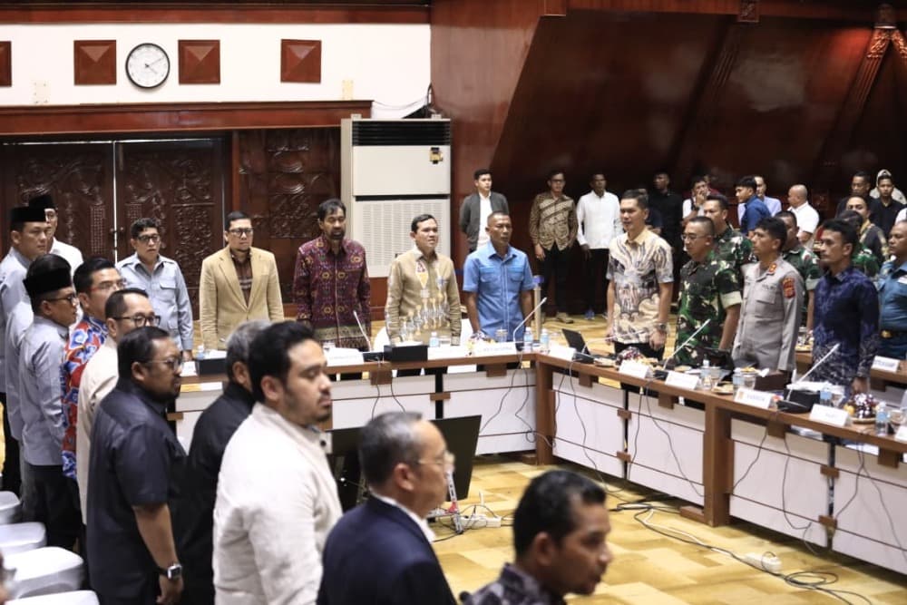 
						 Mualem Minta Otsus Abadi 2,5 Persen di Hadapan Banleg DPR RI pada Rapat Perubahan UUPA 
					