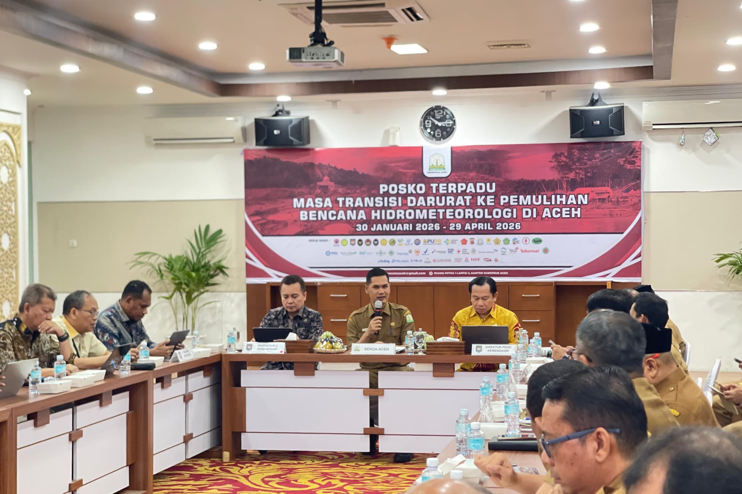 
						 Sekda Aceh Kumpulkan 15 SKPA Tindaklanjuti Hasil Monev TKD 2026 
					