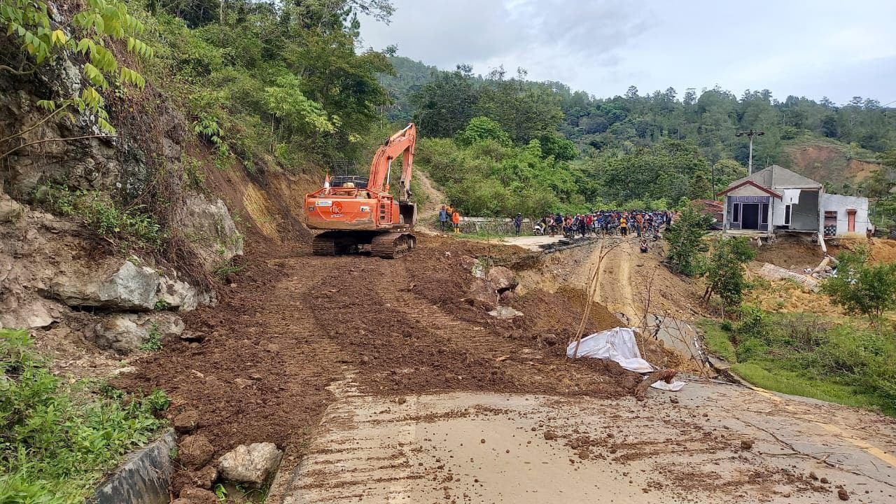 BPJN Aceh Pacu Perbaikan Jalur Takengon-Blangkejeren, Targetkan Awal Januari Bisa Dilalui Roda Empat