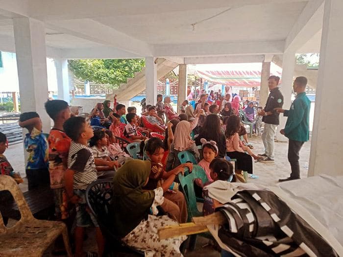 Presma UNIKI Lhokseumawe Salurkan Bantuan ke Korban Banjir Gampong Riseh Sawang