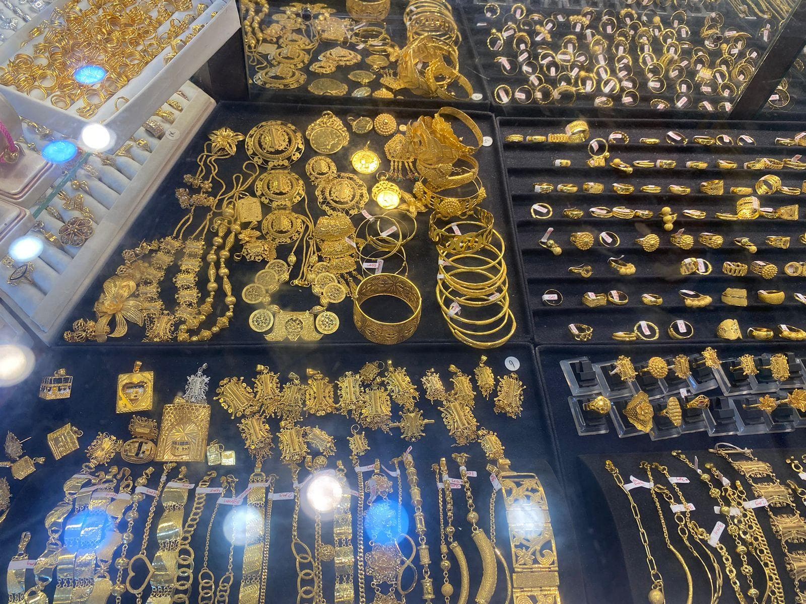 Harga Emas di Aceh Fluktuatif, Langsa Bertahan Rp 9 Juta per Mayam