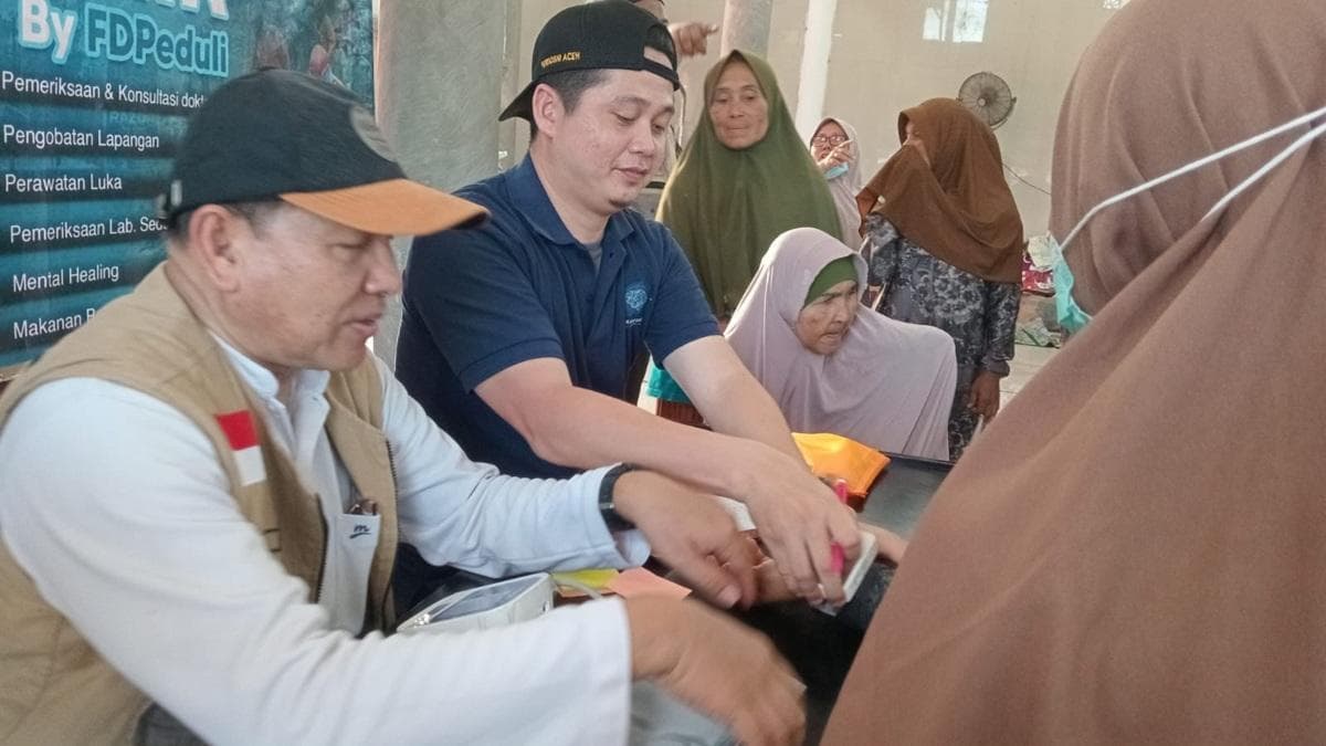 Mobil Klinik FDP Layani Ratusan Pasien Korban Banjir di Pidie Jaya