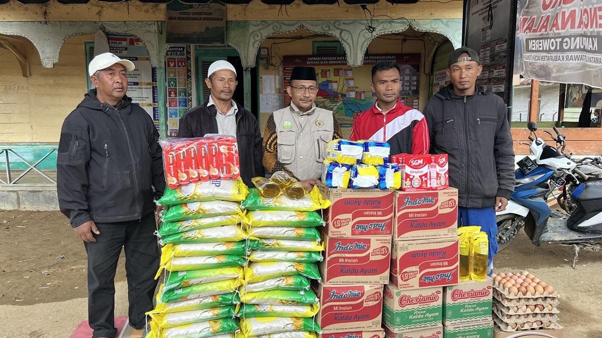 Haji Uma Antarkan Bantuan ke Tiga Lokasi Pengungsian Banjir di Aceh Tengah