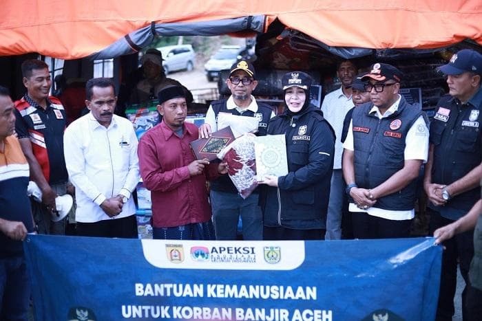 Wali Kota Banda Aceh Salurkan Bantuan untuk Korban Banjir di Nagan Raya