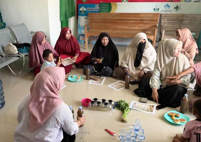 Mahasiswa Umuslim Ajarkan Hidroponik Botol Bekas di Jangka Alue U