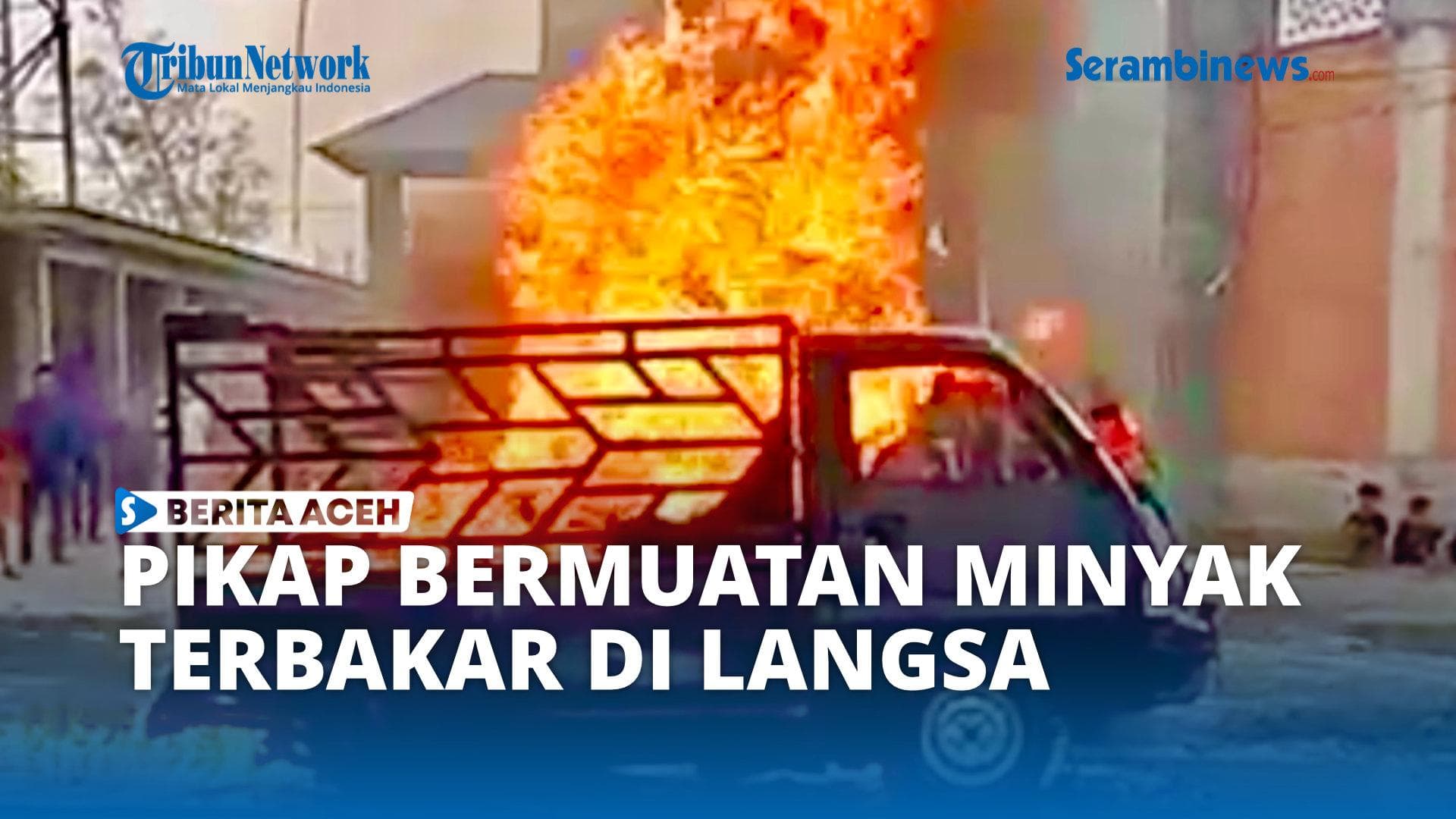 Mobil Pikap Muatan Minyak Terbakar, Lintas Nasional Langsa Macet