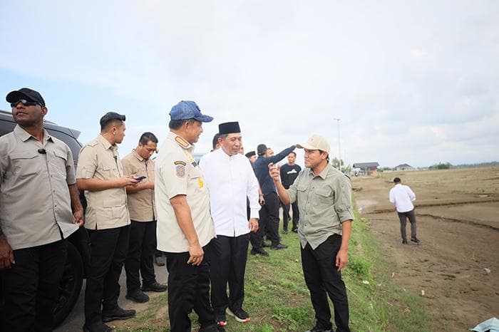 1.500 Hektare Sawah Pidie Jaya Tertimbun Lumpur, Mendagri Tinjau Pemulihan
