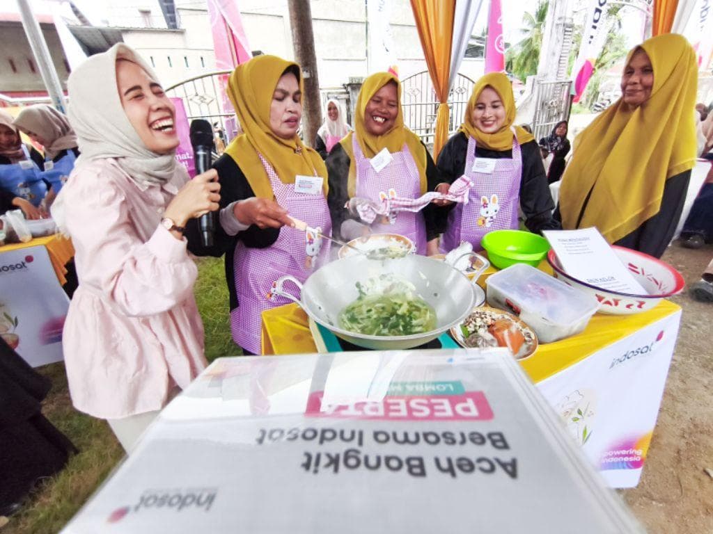 Ibu-ibu Aceh Utara Bangkit Bersama Indosat Lewat Lomba Memasak Pasca Banjir