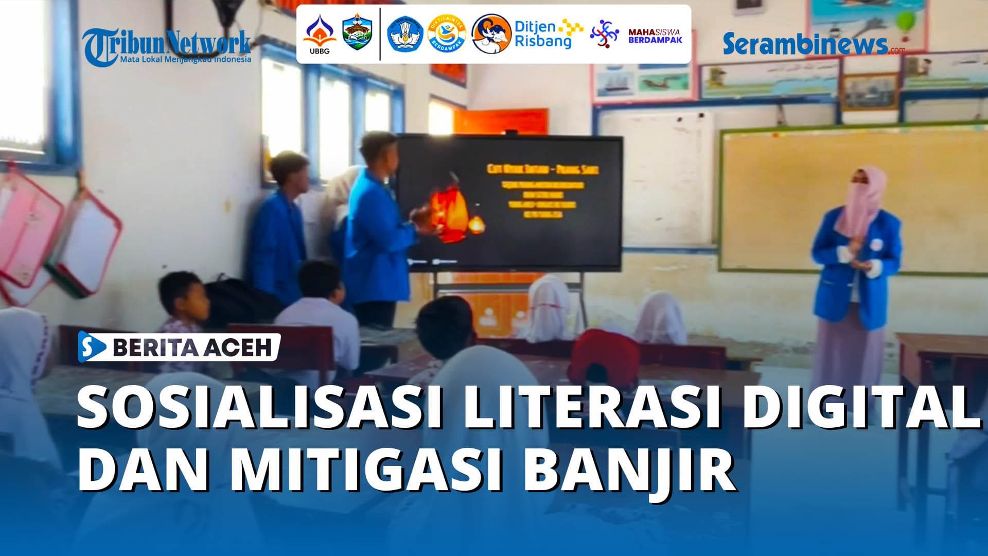 Mahasiswa UBBG Bantu Warga Kayee Jatoe Hadapi Banjir dengan Literasi Digital