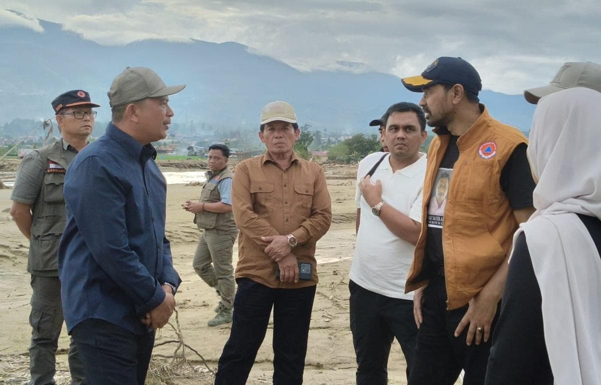 Mualem ke  Lokasi Banjir di Rerebe  Gayo Lues, Janji Normalkan Sawah