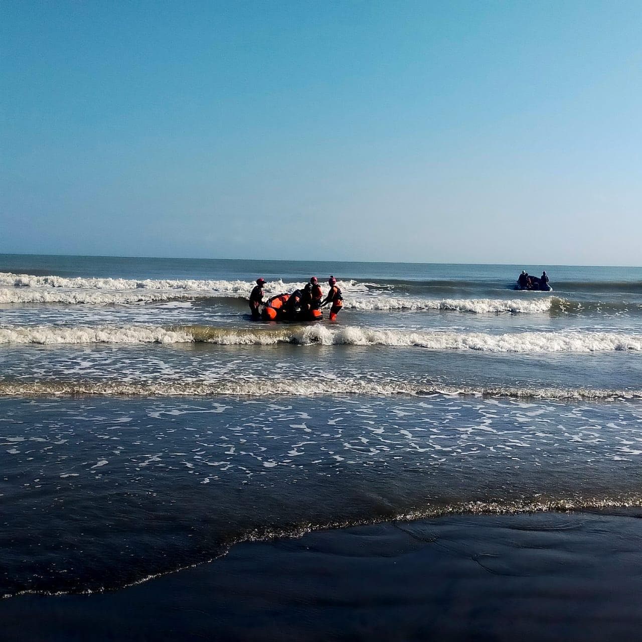 Nelayan Pidie Tewas Terdampar di Pantai Sigli Setelah Terjatuh dari Boat
