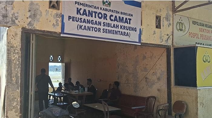 Kantor Camat Peusangan Siblah Krueng Pindah Darurat ke Ruko Pasca Banjir