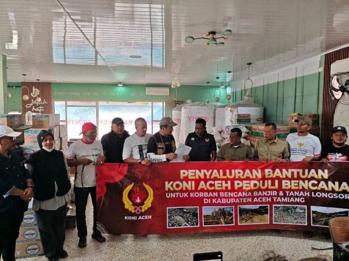 KONI Aceh Salurkan 150 Ton Bantuan untuk 15 Daerah Terdampak Banjir