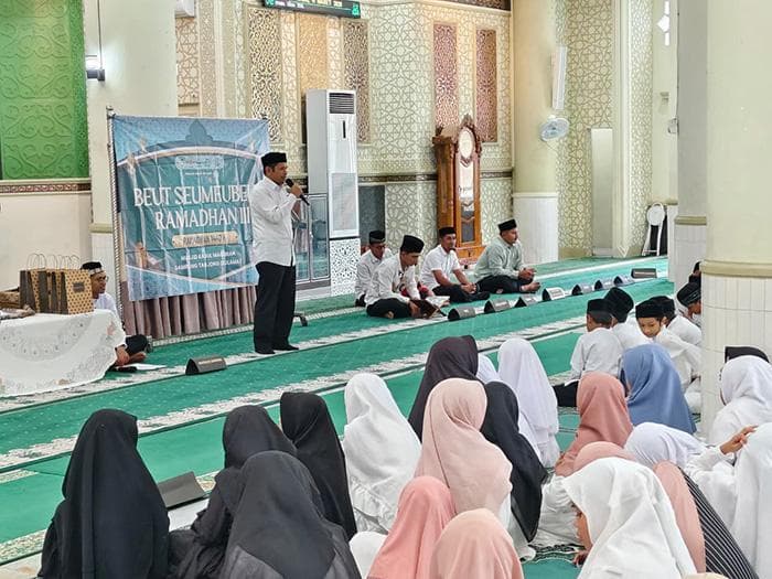 Dinas Syariat Aceh Apresiasi Beuet Semeubeut di Gampong Tanjong Seulamat