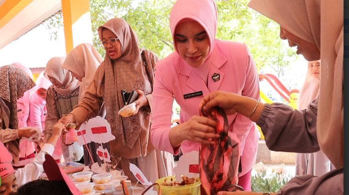 Market Day TK Kemala Bhayangkari 1 Ajarkan Kemandirian dan Kreativitas Anak Aceh