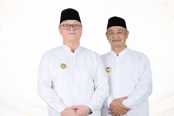 Bupati Bener Meriah Shalat Id Bersama Korban Bencana di Wonosobo