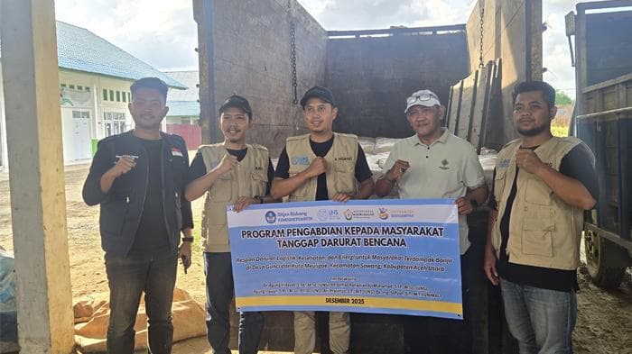 UNS dan Unimal salurkan 2 Ton PAC untuk jernihkan air