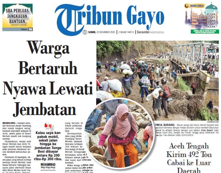 Warga Bertaruh Nyawa Lewati Jembatan Darurat