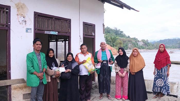 STAIN Meulaboh dan Dayah Darul Muta’allimin Salurkan Bantuan untuk Korban Banjir di Aceh Barat dan Nagan Raya