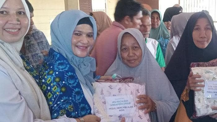 Kaum Ibu Bireuen Salurkan Bantuan Korban Banjir Babah Suak Menjelang Ramadhan
