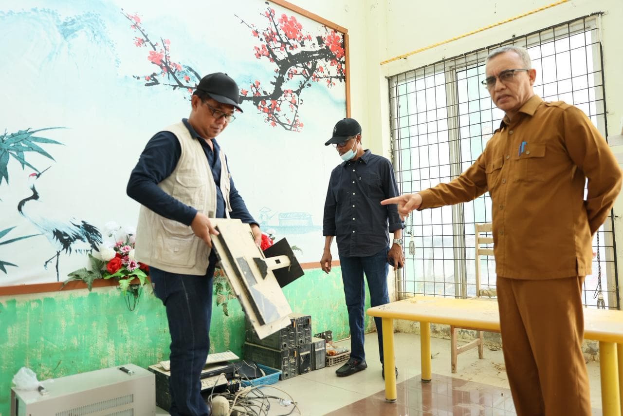 11 Ribu Buku Rusak Akibat Banjir, Kadis DPKA Tinjau Layanan Literasi di Aceh Utara