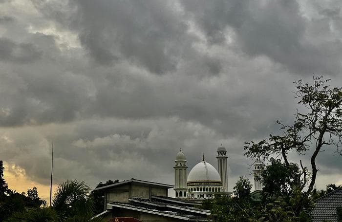 15 Titik Panas dan Hujan Lebat Ancam Aceh, BMKG Imbau Waspada