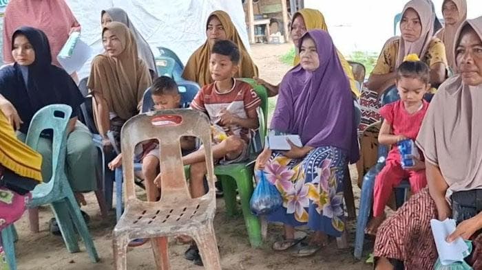 Bantuan Daging Meugang Ringankan Beban Pengungsi Banjir Bireuen