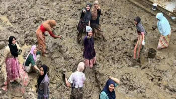 Bantuan Pemerintah tak Kunjung Datang, Banjir Bandang Luluhlantakkan Dayah Putri Muslimat