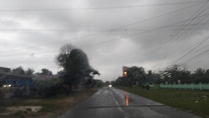 Hujan Petir Landa Aceh Singkil, Warga Diminta Waspadai Bahaya