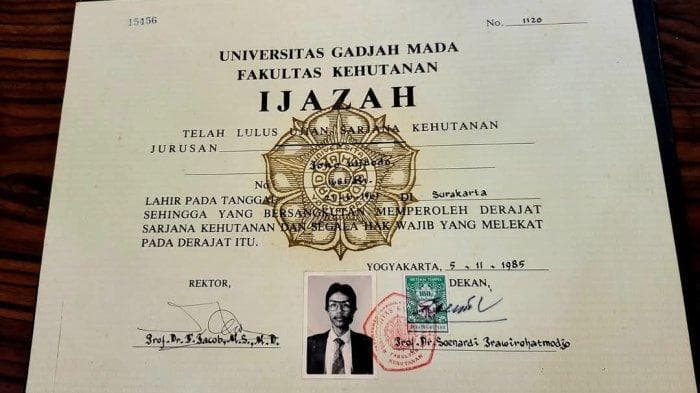 KPU Tunjukkan Salinan Ijazah Jokowi, Warga Aceh Bisa Verifikasi