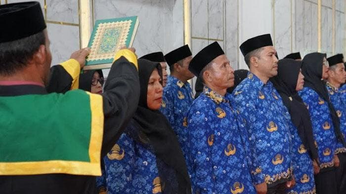 Bupati Aceh Barat Daya Lantik 24 Kepala Sekolah, Ini Daftarnya