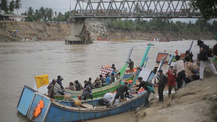 Jembatan Kutablang Bireuen Tutup Lagi, Truk Overload Picu Kerusakan