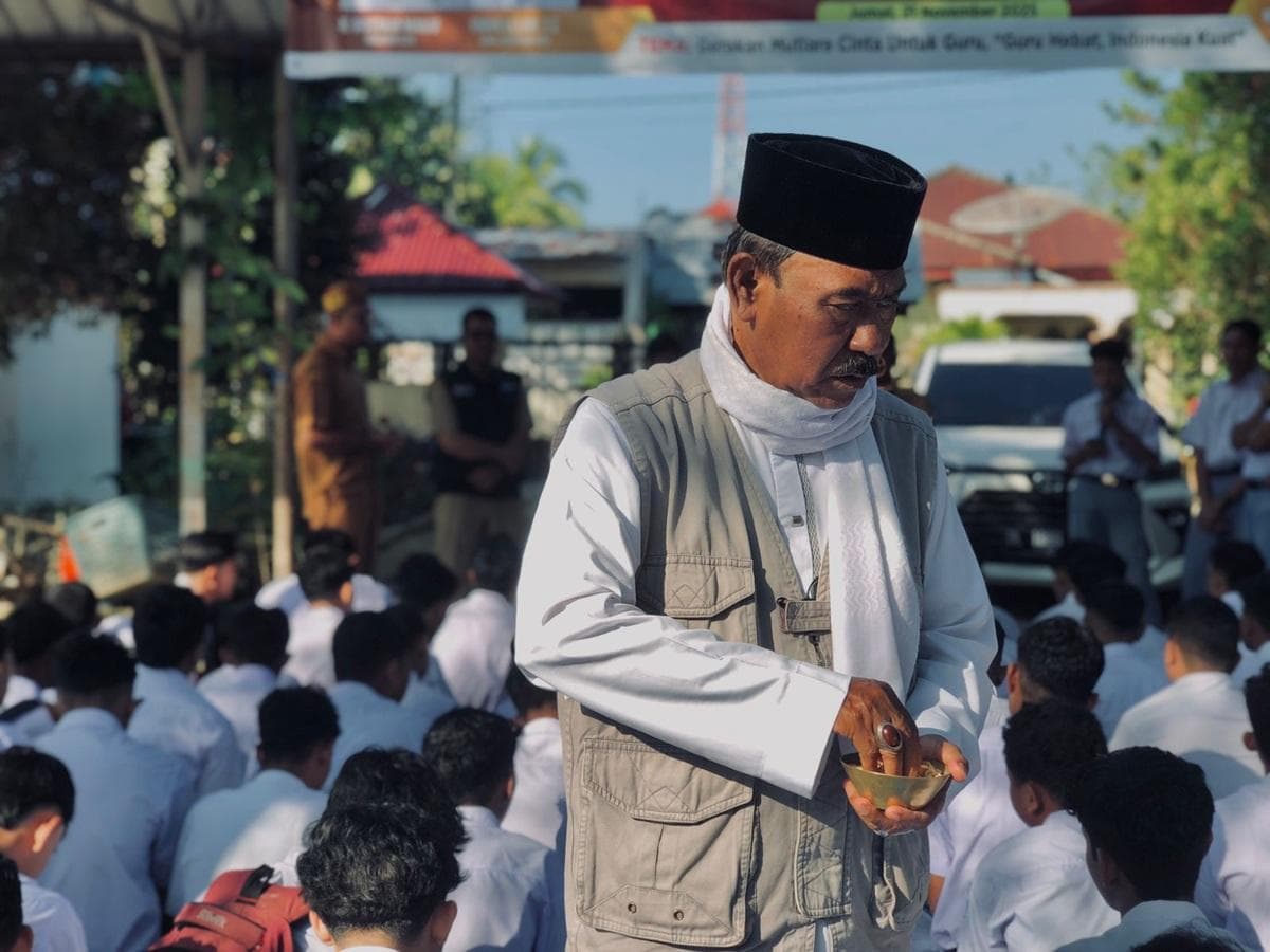 SMA Negeri 1 Matangkuli Aceh Utara Kembali Belajar Pascabanjir dengan Peusijuek