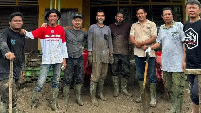 IKADI Aceh dan Rumah Amal USK Bantu Pemulihan Rumah Warga Pascabanjir di Bireuen