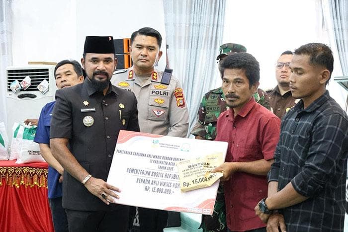 58 Ahli Waris Korban Banjir Aceh Timur Terima Santunan Rp 15 Juta