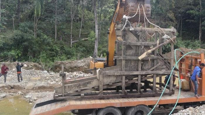 Tim Gabungan Tertibkan Tambang Emas Ilegal di Nagan Raya, Musnahkan Alat dan Pasang Garis Polisi