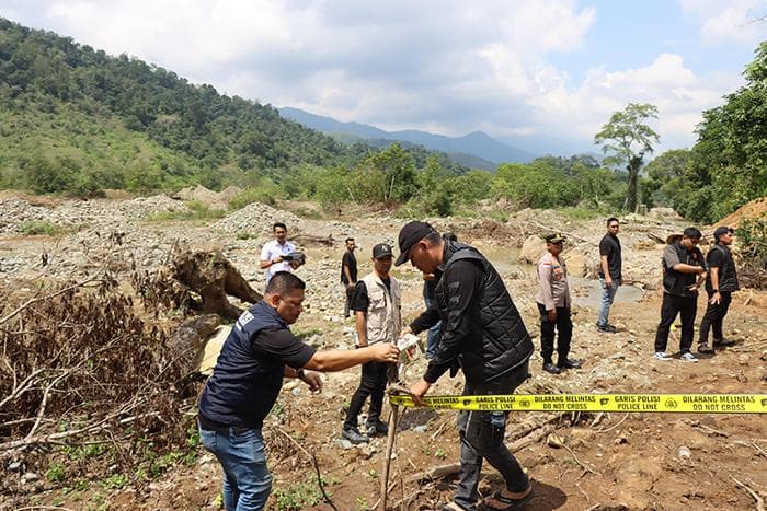 Tim Gabungan Penertiban Tambang Emas Ilegal di Sungai Siron, Aceh Besar
