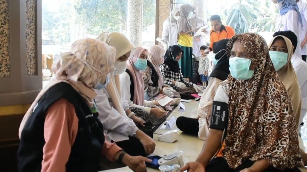 FK Umuslim dan IDI Bireuen Gelar Pelayanan Kesehatan Lengkap Bagi Korban Banjir di Kuala Ceurape