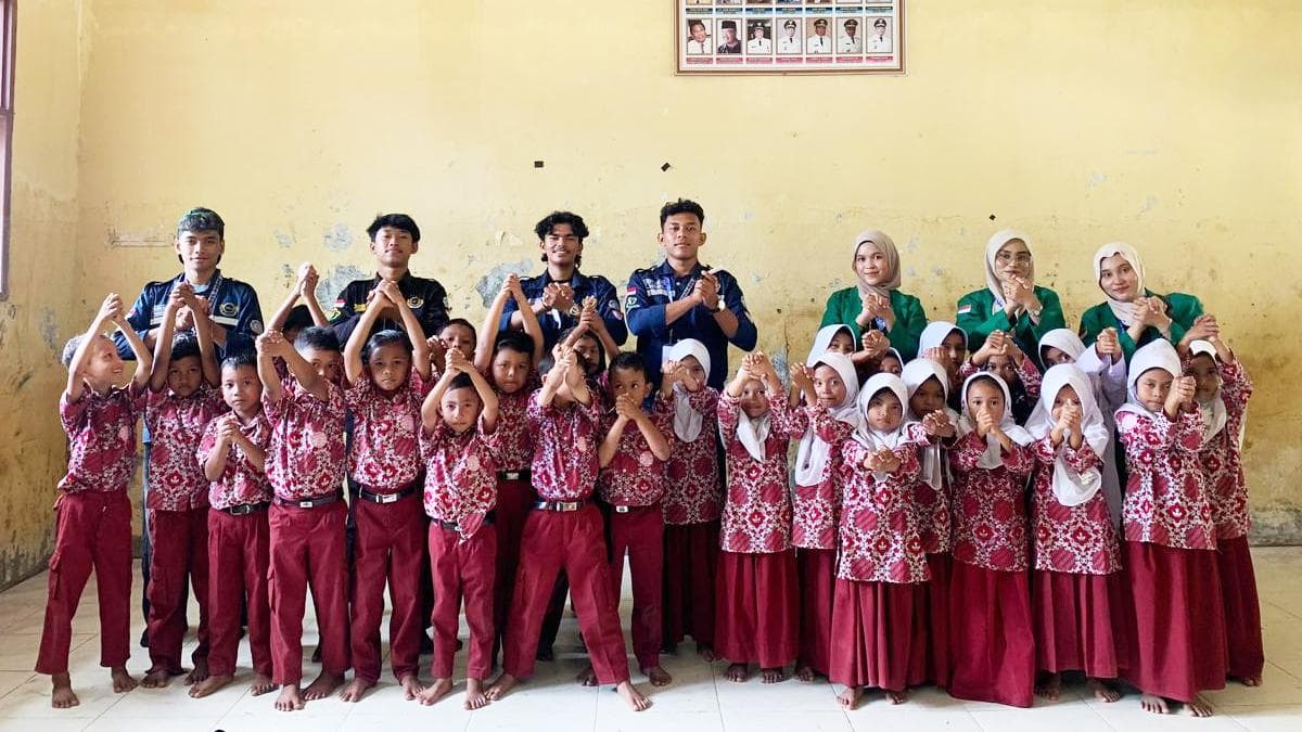 Mahasiswa Unimal Edukasi Anti-Bullying dan Pengelolaan Sampah di SD Aceh Utara