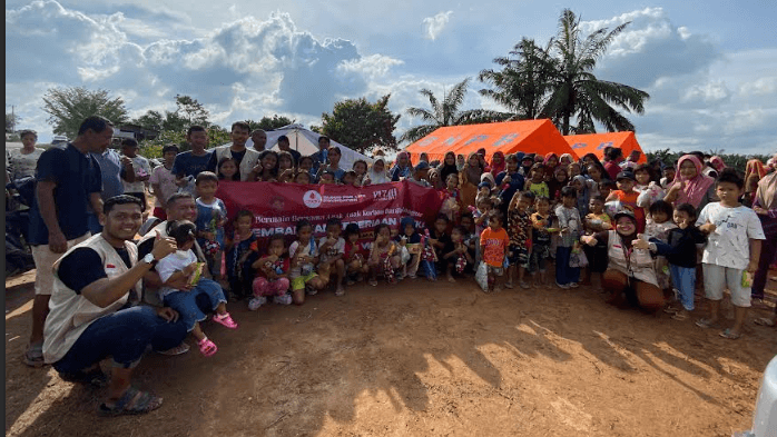 BFLF Hibur Seribu Anak Korban Banjir dan Berikan Fasilitasi Layanan Kesehatan 