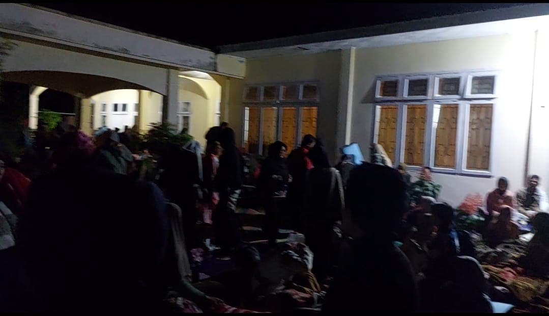 Status Burni Telong Naik ke Siaga, Ratusan Warga Bener Meriah Mengungsi